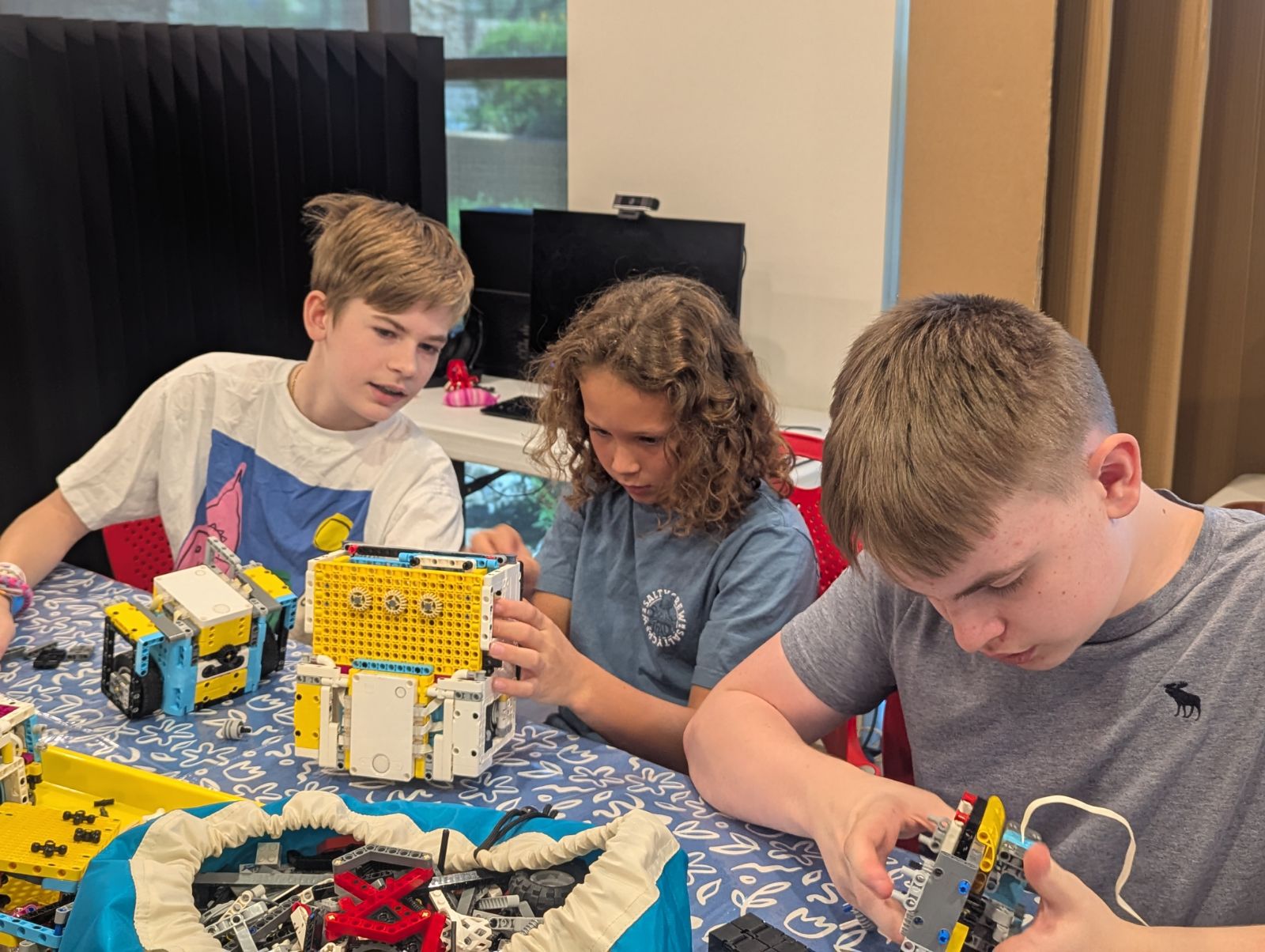 A hands-on STEM challenge at home
